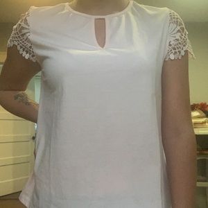 Pink fitted tee shirt